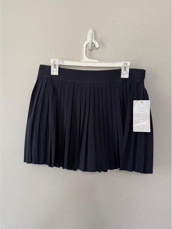 Athleta Pants - Athleta match point pleated skort size large in navy $79 retail NWT